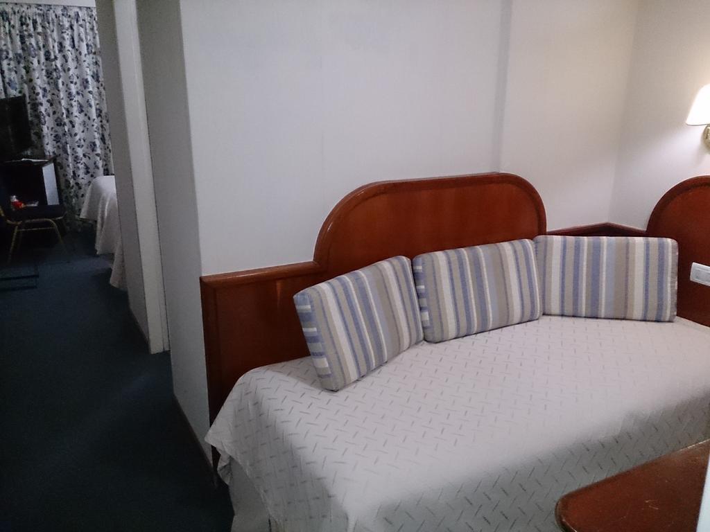 Hotel Orly Κοριέντες Δωμάτιο φωτογραφία