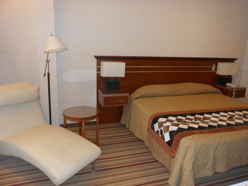 Hotel Orly Κοριέντες Δωμάτιο φωτογραφία
