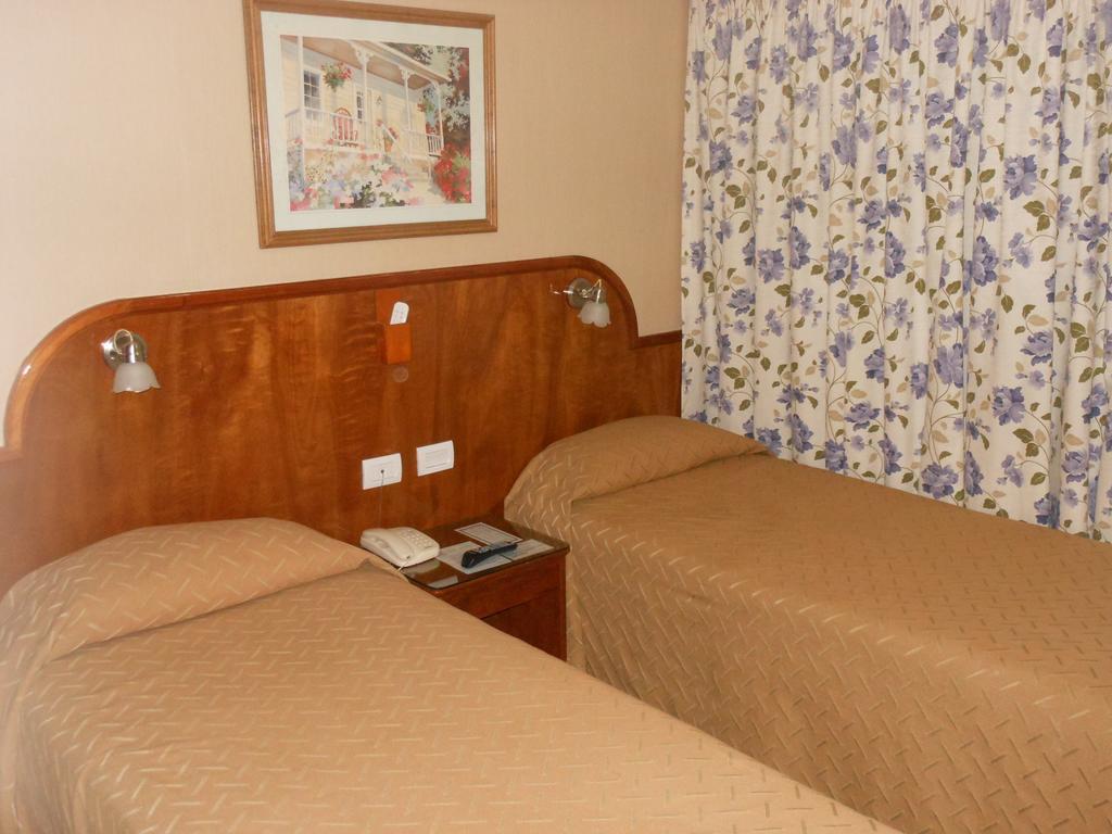 Hotel Orly Κοριέντες Δωμάτιο φωτογραφία